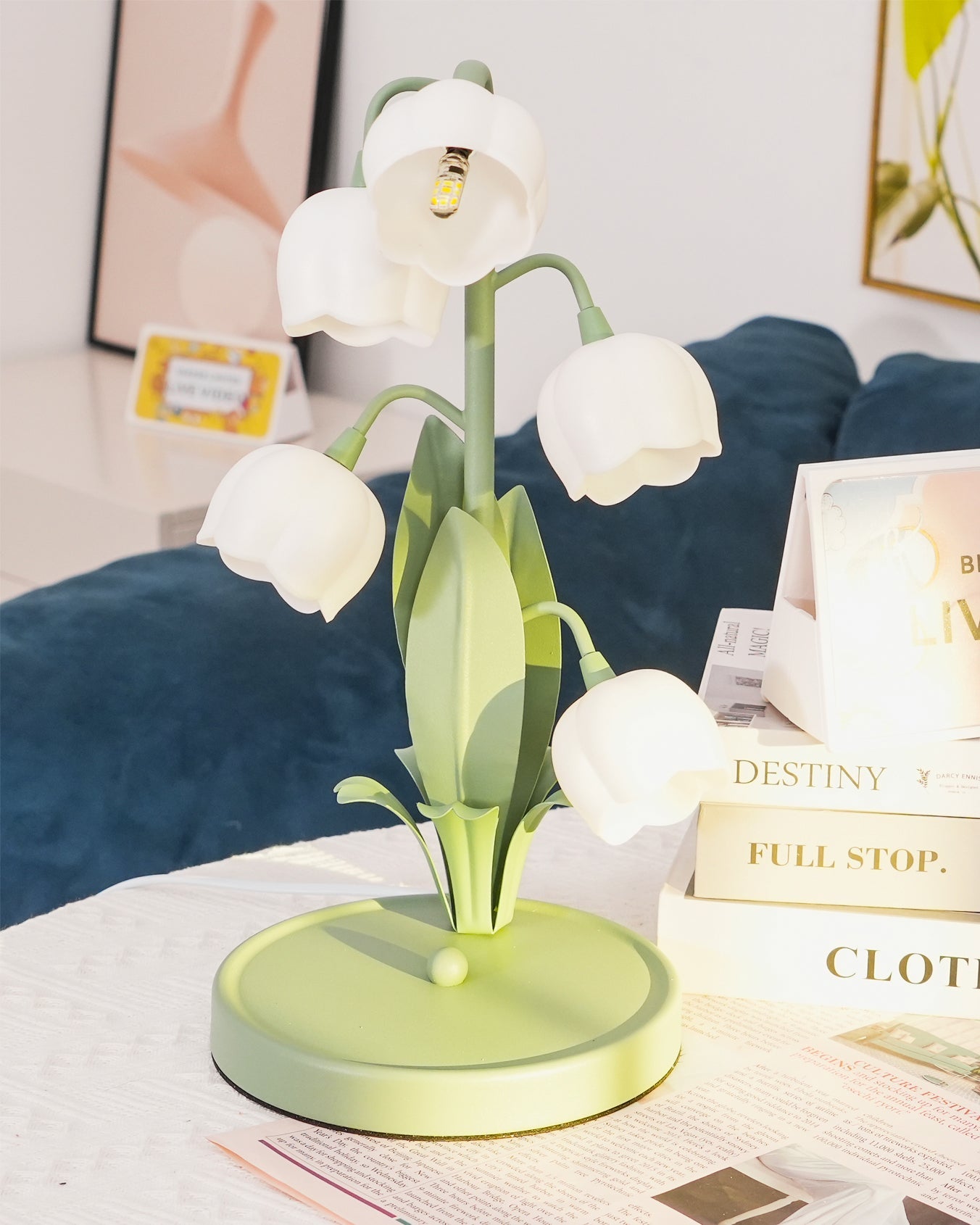 Élodie Orchideenblüten-Tischleuchte mit künstlerischem Blumendesign