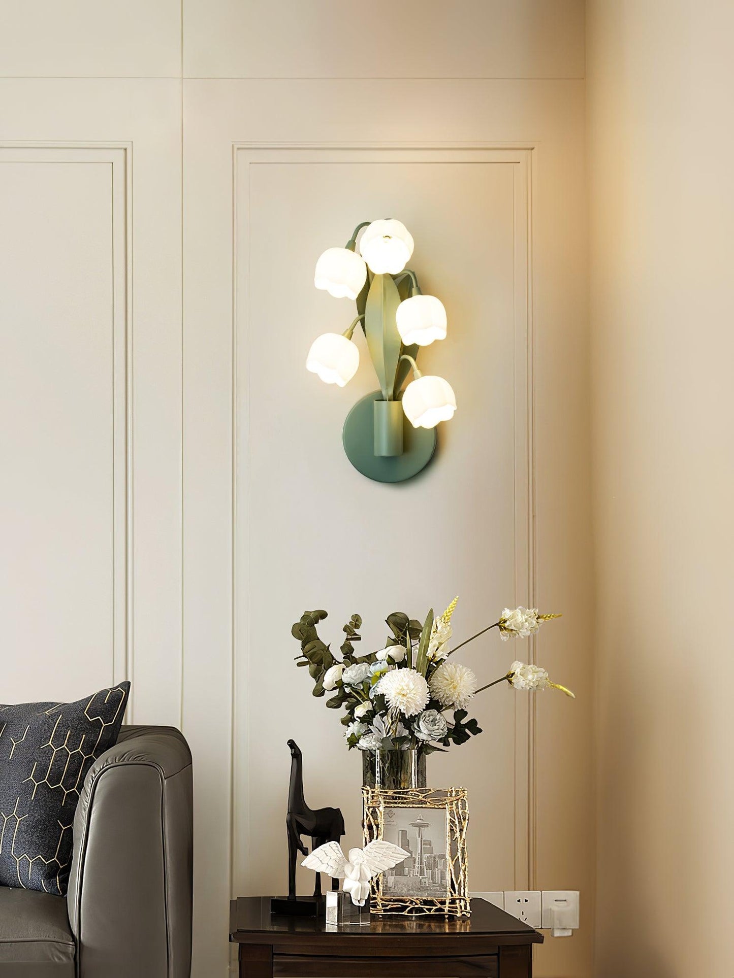 Isabelle Orchid Wall Lamp with Green Leaves and Three-Color LED