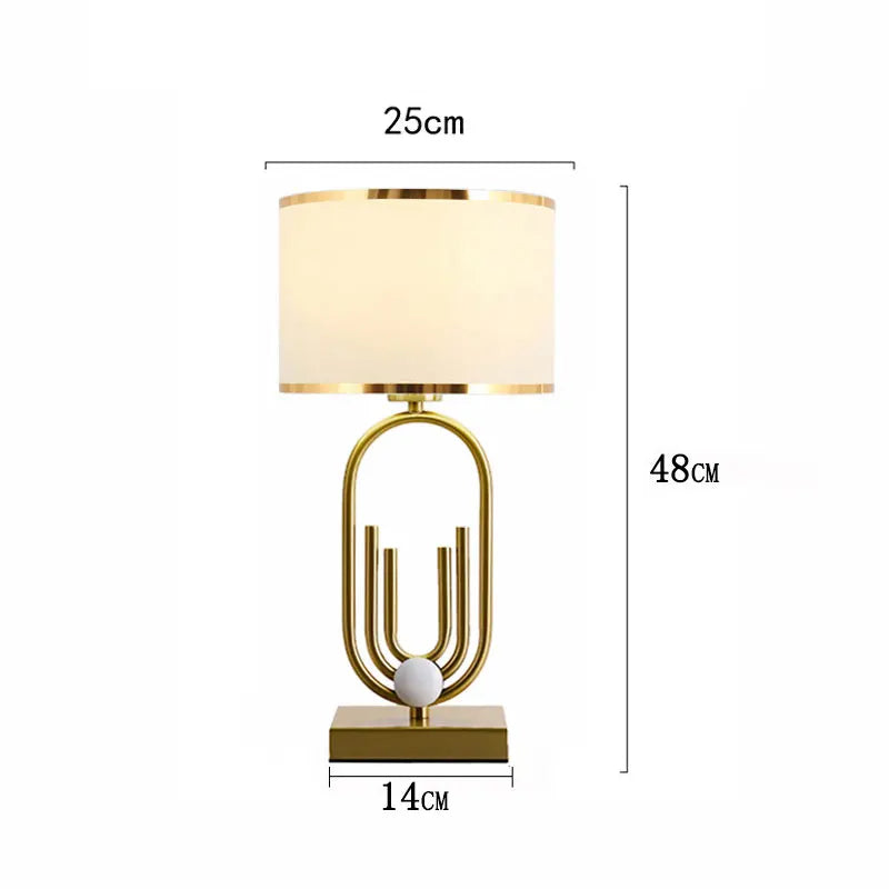 Orléans Moderne Gold Geometrische Tischleuchte
