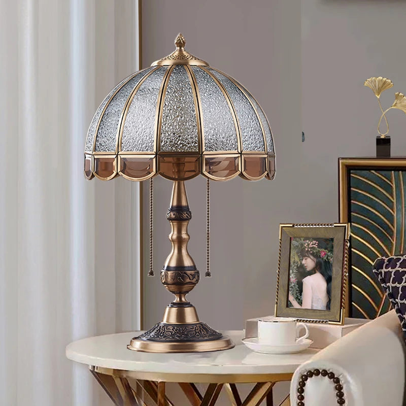 Camille europäische Kupfer-LED-Stehlampe Retro-Stehleuchte