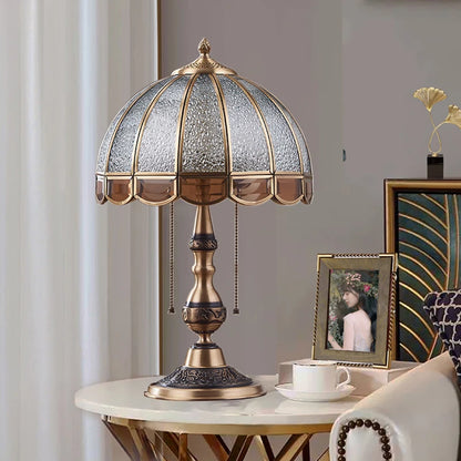 Camille europäische Kupfer-LED-Stehlampe Retro-Stehleuchte