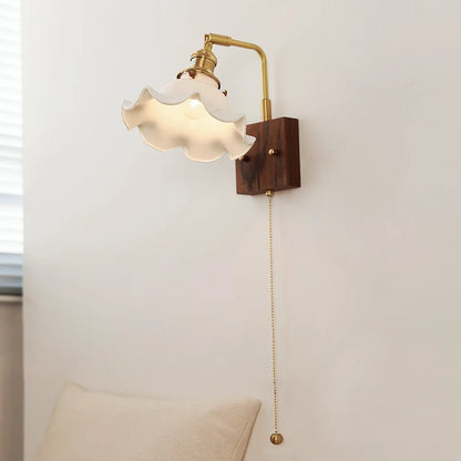 Amélie Vintage Ceramic Flower Wall Light