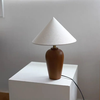 Hochwertige Stoff-Tischlampe im antiken Wabi-Sabi-Stil für Schlafzimmer