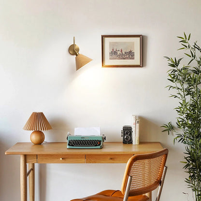 Wandleuchte Élise aus drehbarem Holz, E27, Retro, zum Lesen
