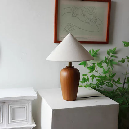 Hochwertige Stoff-Tischlampe im antiken Wabi-Sabi-Stil für Schlafzimmer