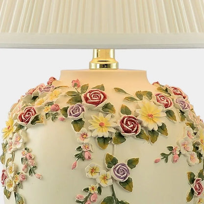 Madeleine Romantische Keramik-Nachttischlampe