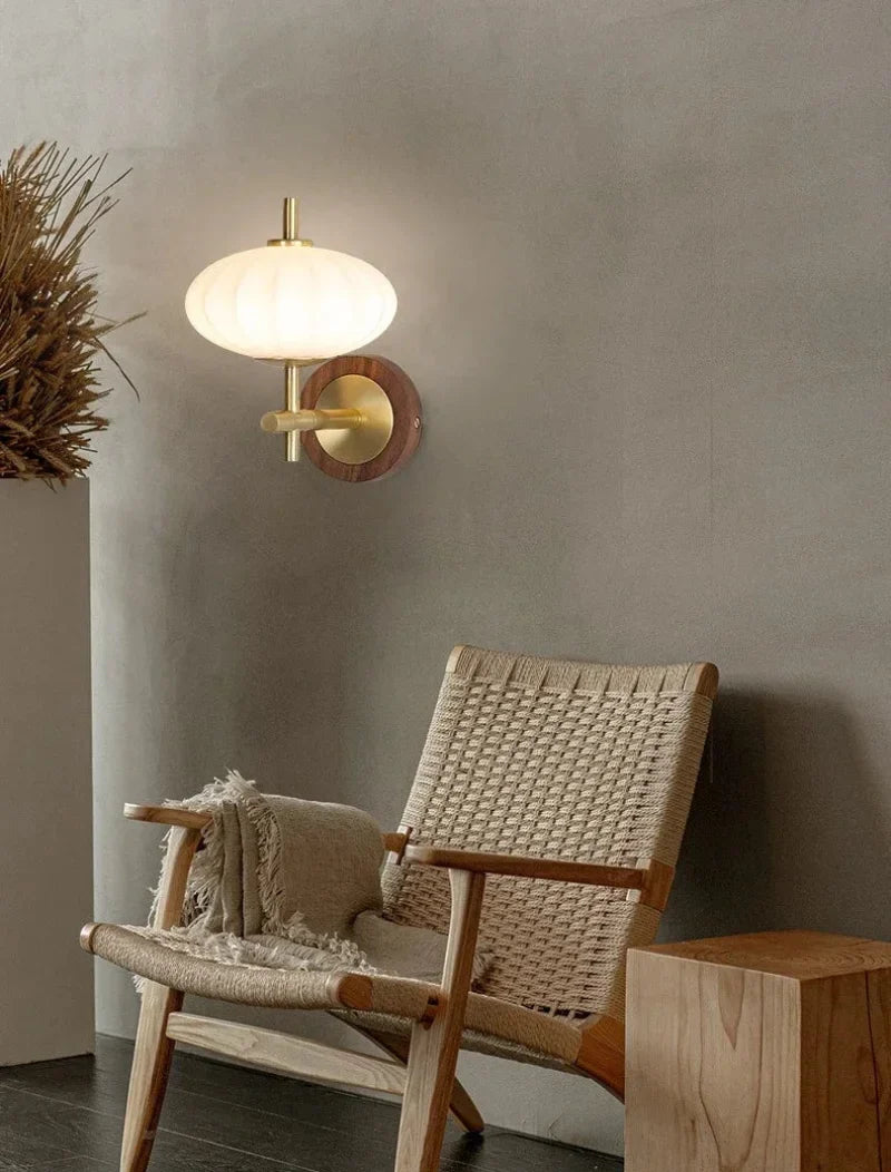 Camille Aurelia Gerippte Glas LED Wandleuchte
