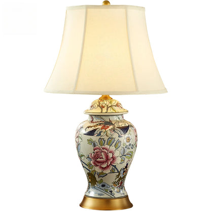 Neoklassische Keramik-Tischlampe mit Stoffschirm für Schlafzimmer und Wohnzimmer
