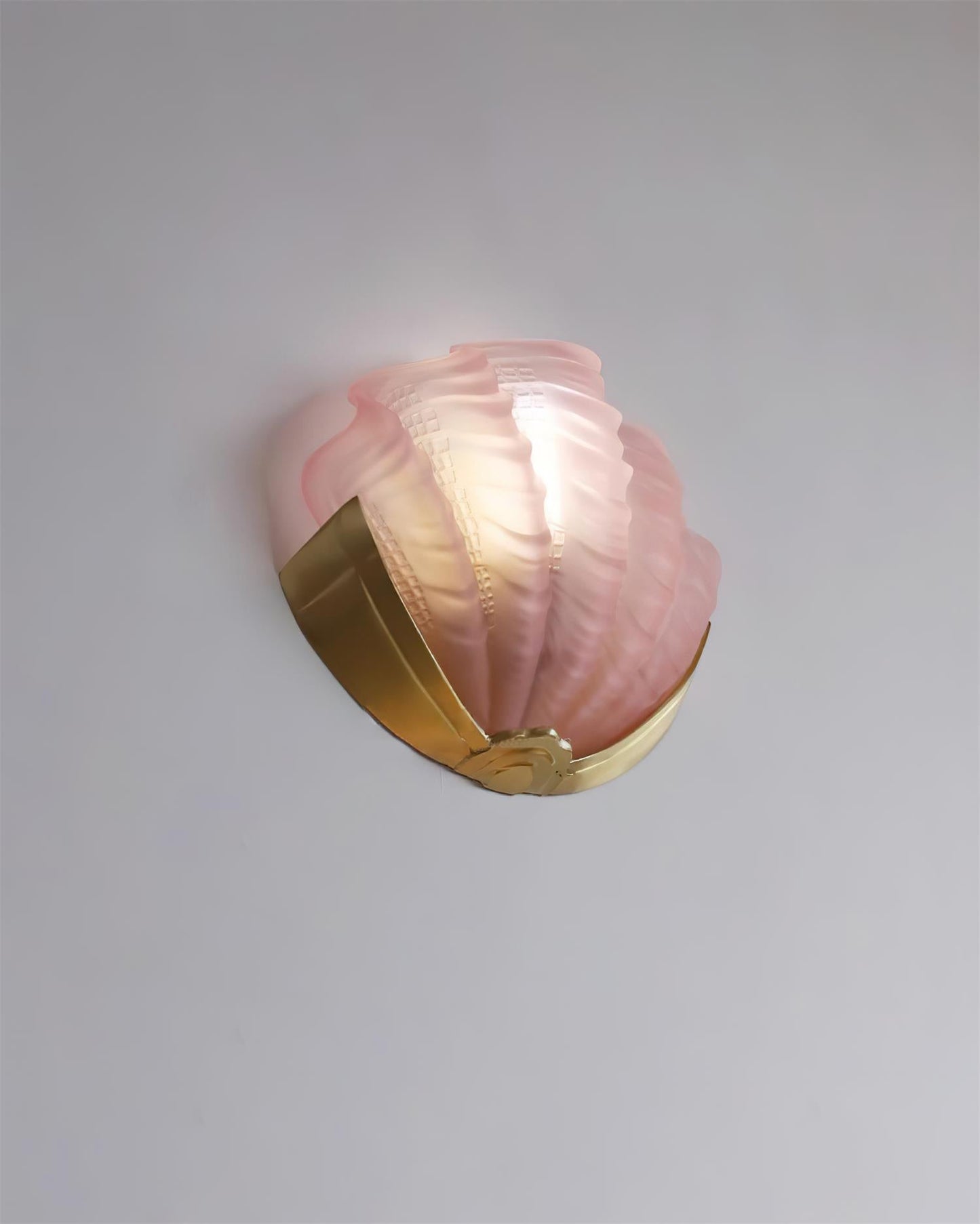 Aurélie Wandleuchte Muschel mit geformtem Glasdesign