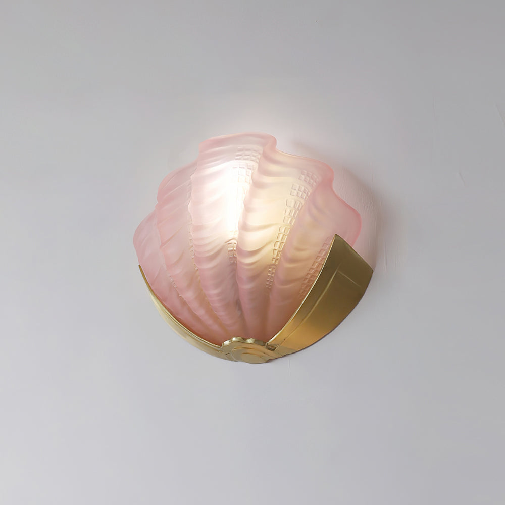 Aurélie Wandleuchte Muschel mit geformtem Glasdesign