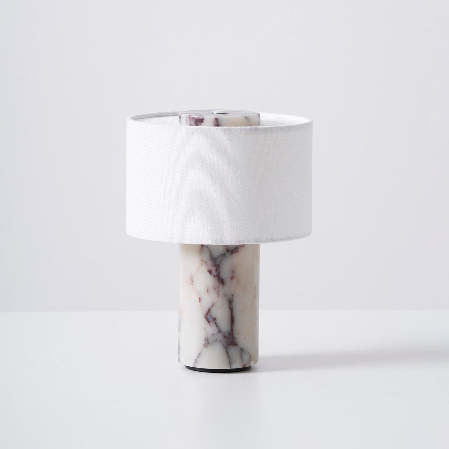 Aurélie Marmor-Sediment-Tischlampe mit Stoffschirm