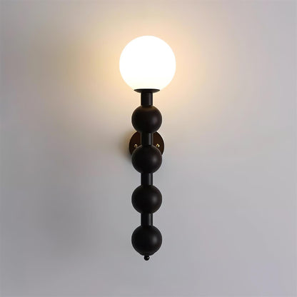 Selene Kugelwandleuchte mit Nussbaum-Perlmuttdesign und warmem Licht