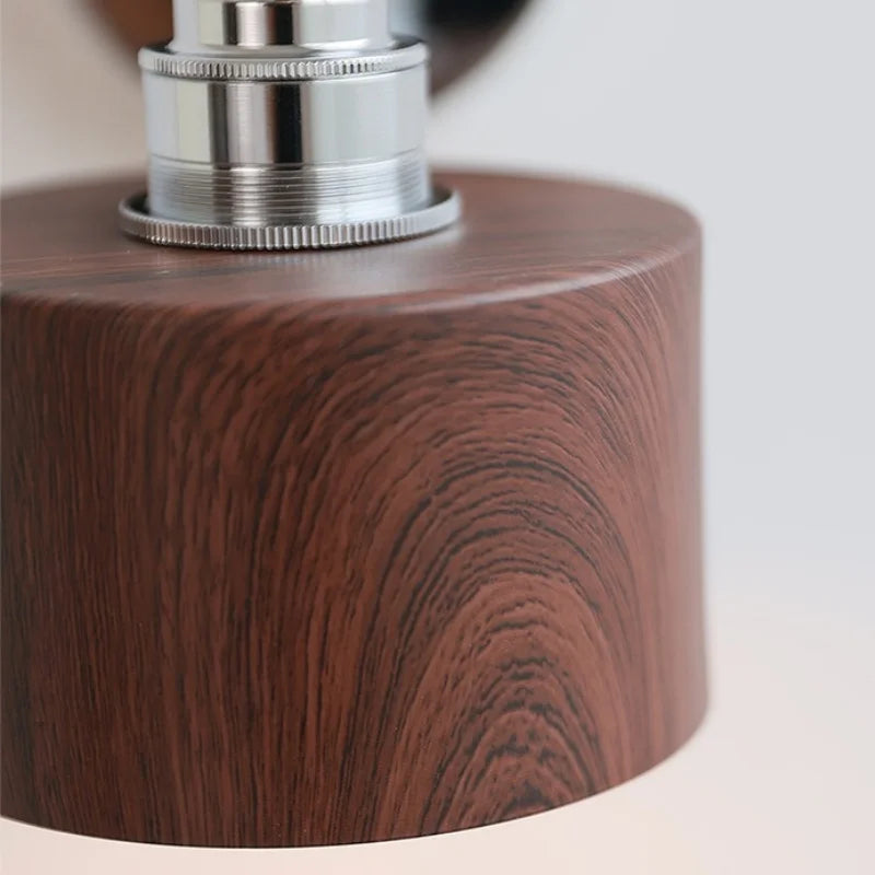 Clara Vintage Industrie-Eisen-LED-Wandlampe mit Zugschalter
