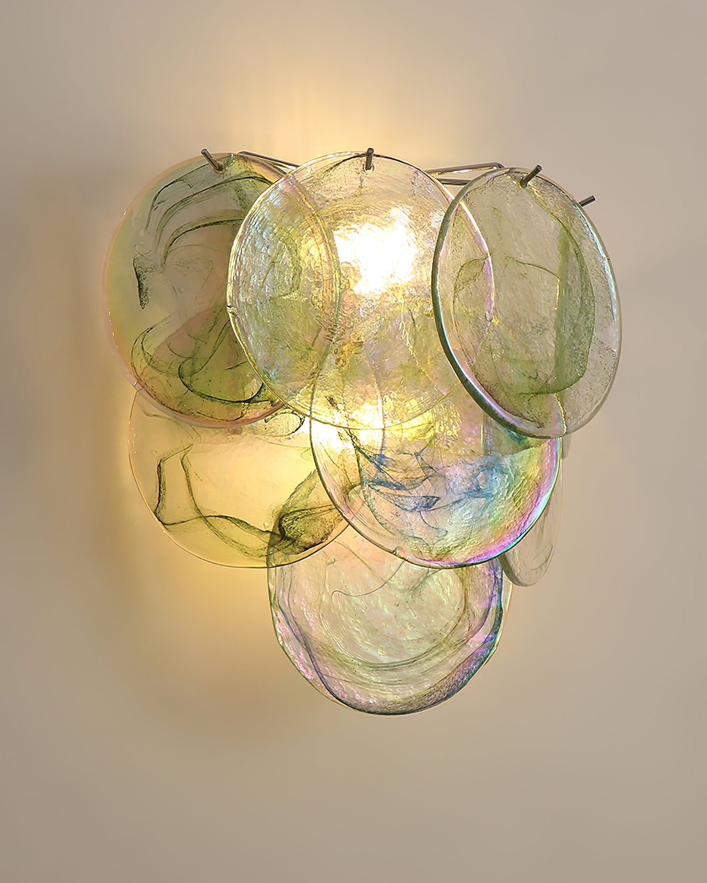 Amélie mundgeblasene Glas-Wandleuchte mit Metallakzenten