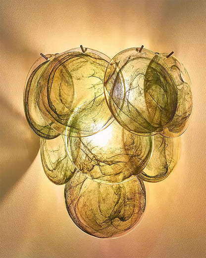 Amélie mundgeblasene Glas-Wandleuchte mit Metallakzenten