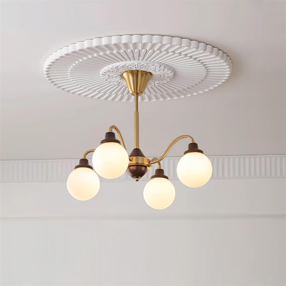 Lucienne Retro-Kronleuchter, Rahmen aus Nussbaumholz mit Glasschirmen