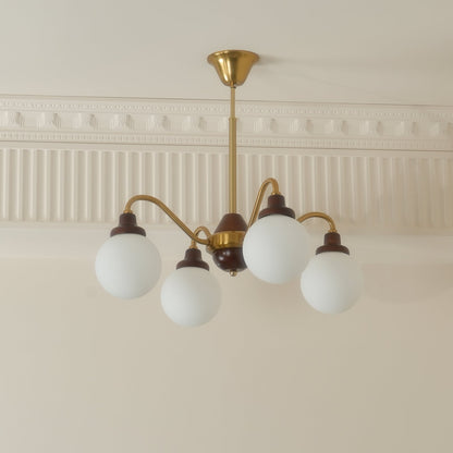 Lucienne Retro-Kronleuchter, Rahmen aus Nussbaumholz mit Glasschirmen