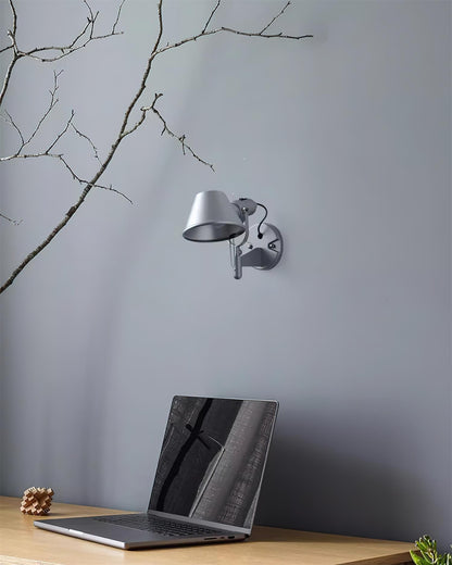 Auriane Adjustable Wall Lamp with Sleek Metal Design