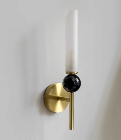 Camille Tovar Marmor LED Wandleuchte