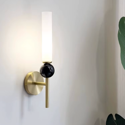 Camille Tovar Marmor LED Wandleuchte