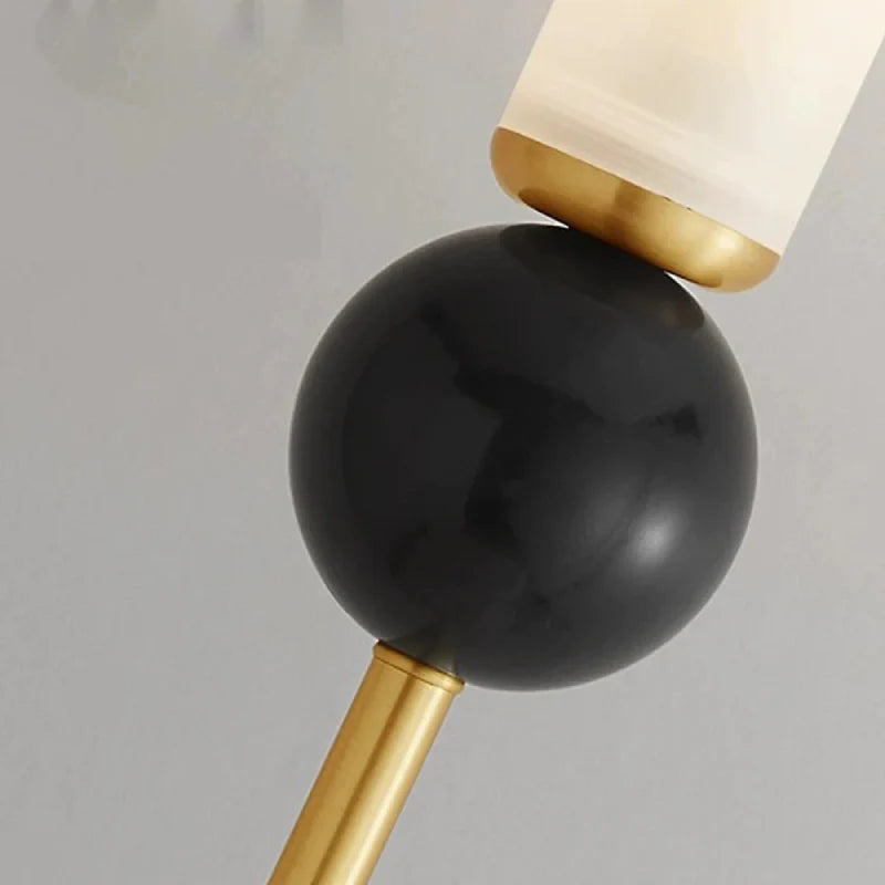 Camille Tovar Marmor LED Wandleuchte
