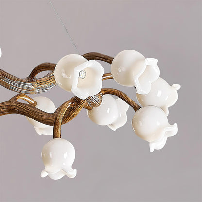 Amélie Blumen-Kronleuchter, Organisches Zweigdesign mit zarten Blütenleuchten
