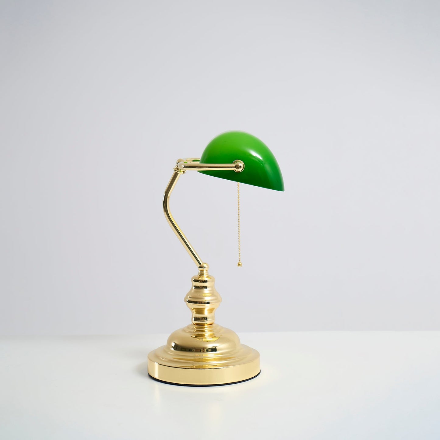 Colette Vintage Bankierlampe mit grünem Glasschirm