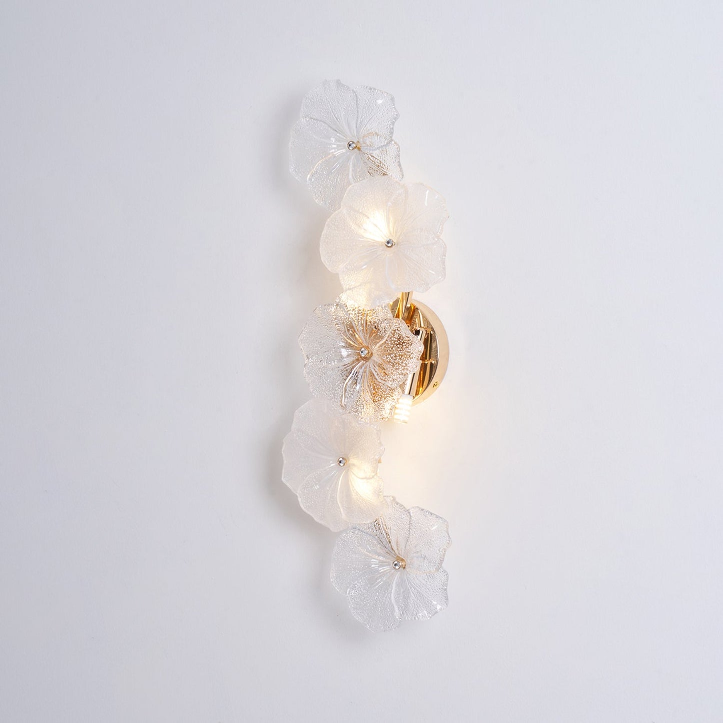 Aurélie Virelle Blumen-Wandleuchte mit Glasblüten-Design
